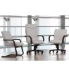 Sillón de piel brazos de madera