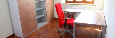 Confort en el puesto de trabajo: beneficios de contar con una buena silla de oficina